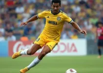 ditinho atacante mais velho